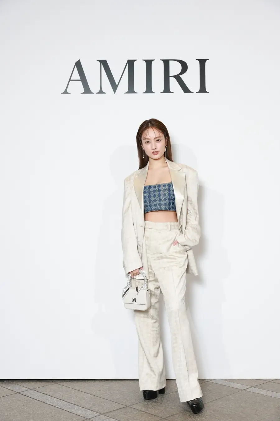 【2025年11月14日(金)】神宮寺勇太さんがAMIRIの夜へ。青山で重なった音楽とドレスアップ 写真4