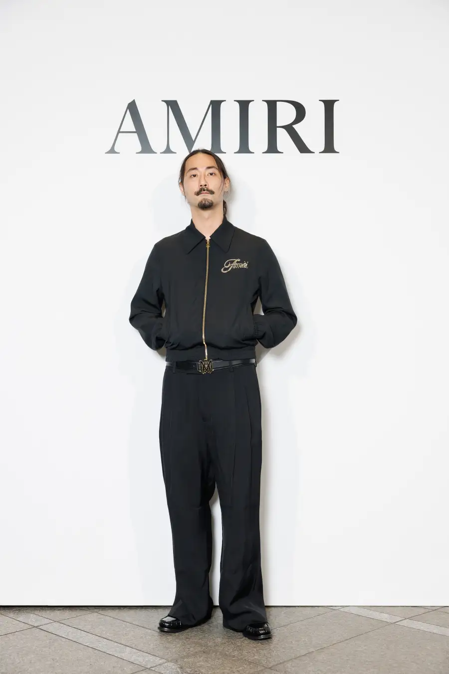 【2025年11月14日(金)】神宮寺勇太さんがAMIRIの夜へ。青山で重なった音楽とドレスアップ 写真12
