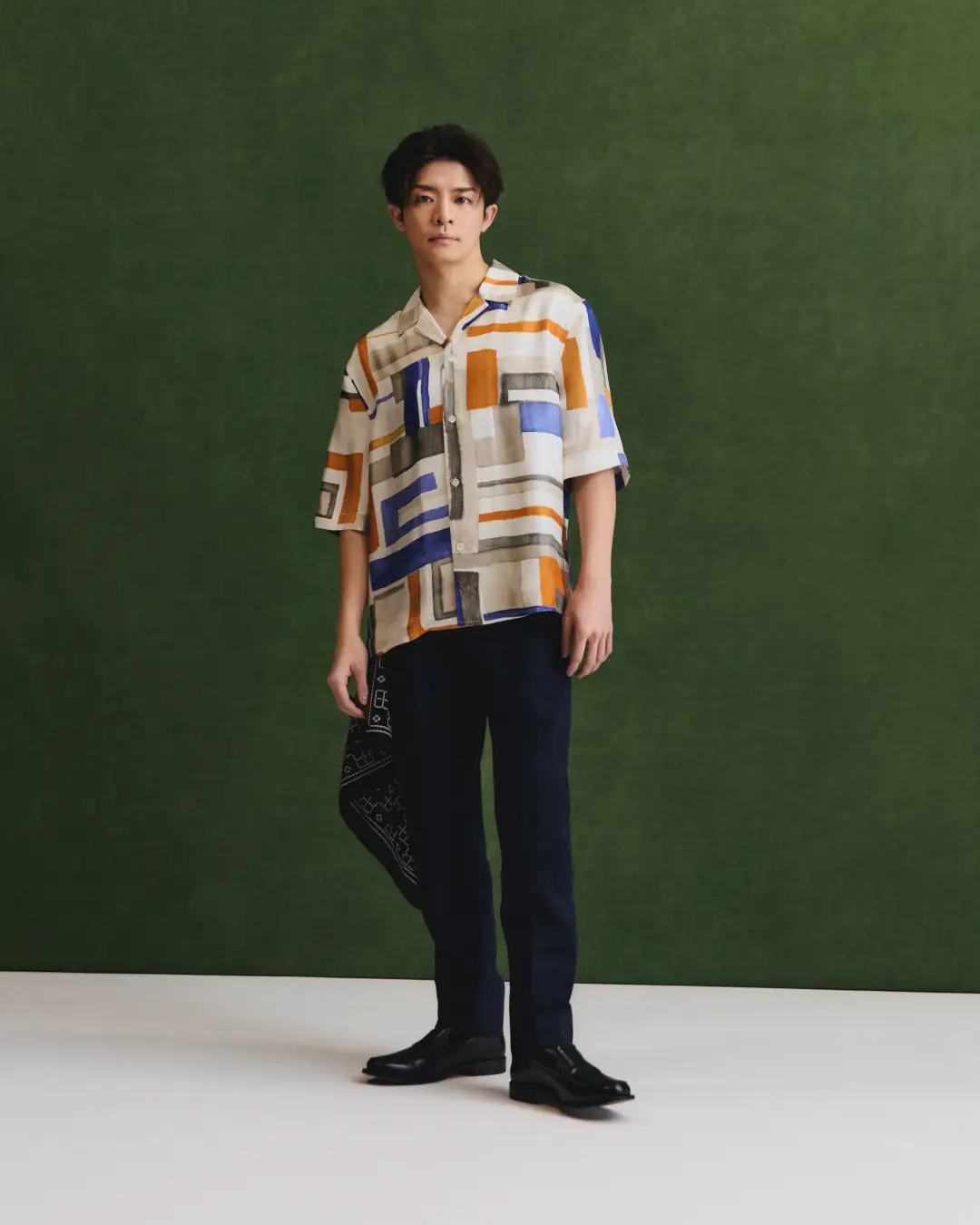 岸優太さん、バナナ・リパブリックのアンバサダーに。春の服から始まる、新しい旅 写真4