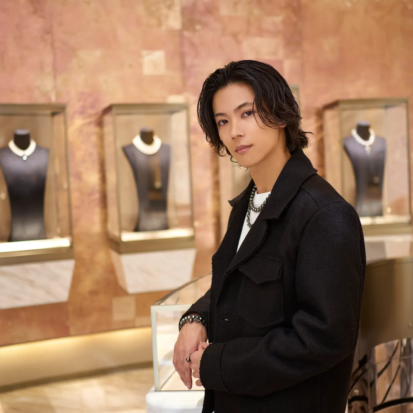 神宮寺勇太さんとMIKIMOTOの新しい歩み。ニューヨークで出会う、黒いパールの表情 写真4